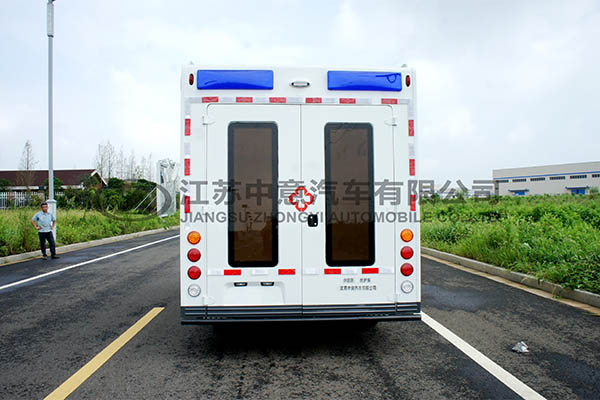 中意SZY5045XJHN2依維柯歐勝方艙救護(hù)車