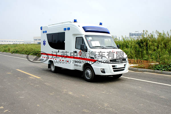 中意SZY5045XJHN依維柯寶迪方艙救護(hù)車