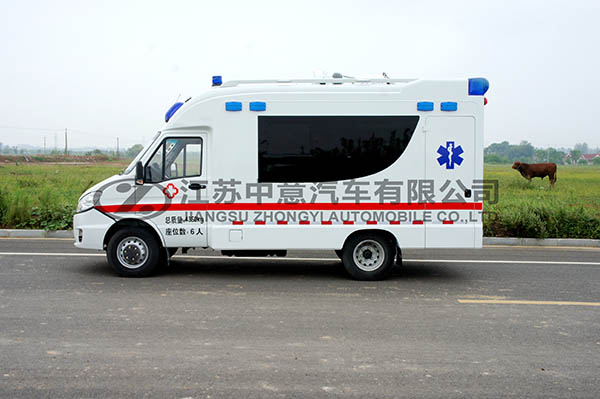 中意SZY5045XJHN依維柯寶迪方艙救護(hù)車
