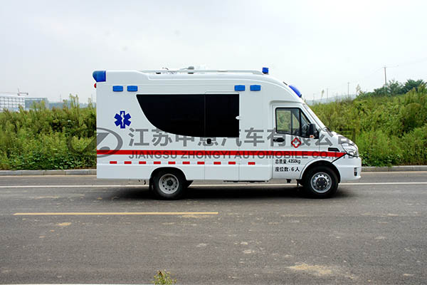中意SZY5045XJHN依維柯寶迪方艙救護(hù)車