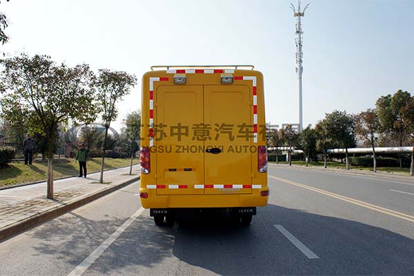 中意SZY5045XXHN5搶險(xiǎn)搶救車