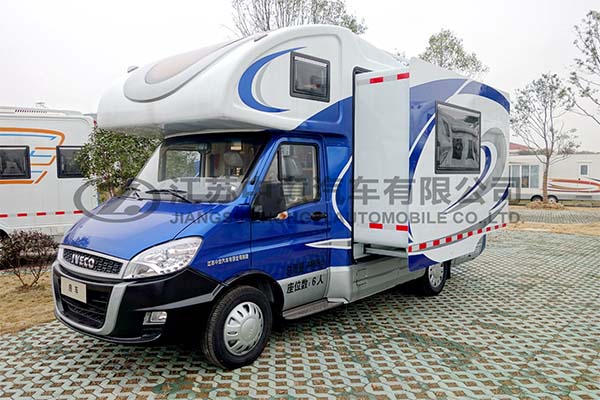 中意SZY5045XLJN5雙拓展依維柯C型房車