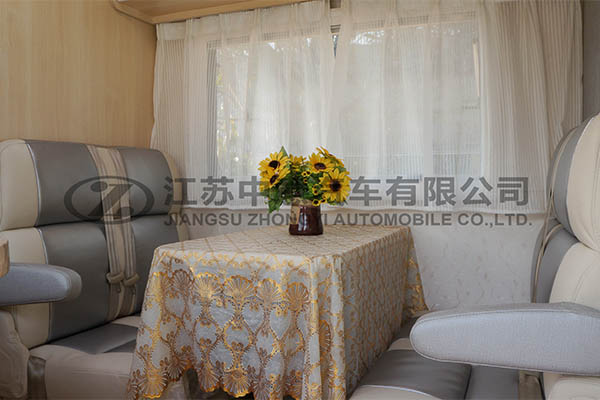 中意SZY5042XLJ全順房車