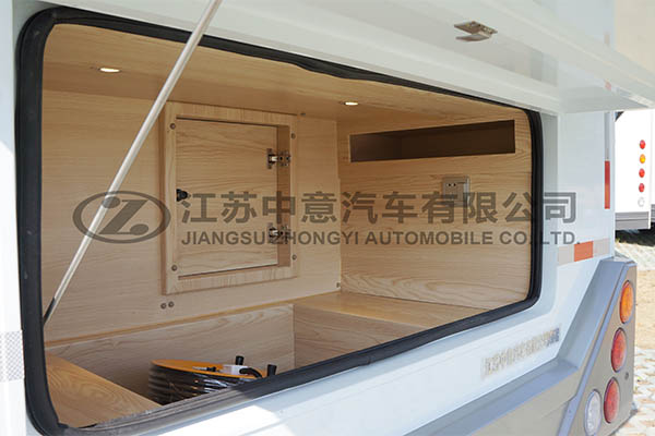 中意SZY5042XLJ全順房車