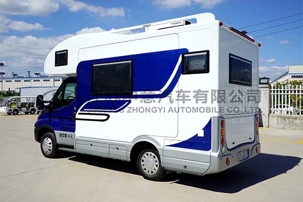 中意SZY5045XLJ進(jìn)口自動擋雙拓展依維柯C型房車