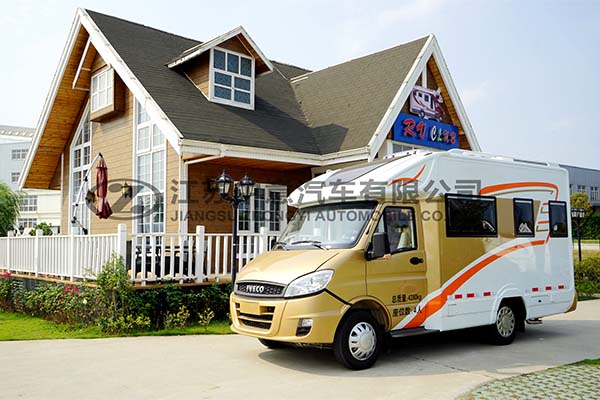 中意SZY5043XLJN5依維柯C型房車