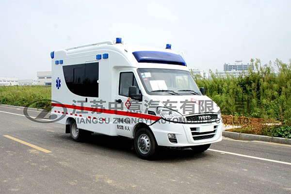 依維柯救護車