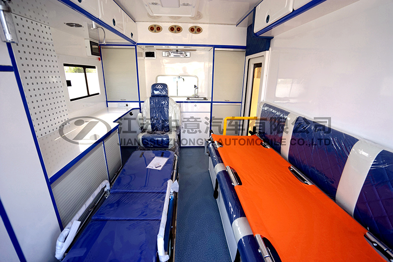 該如何選擇合適的方艙醫(yī)療車廠家呢？