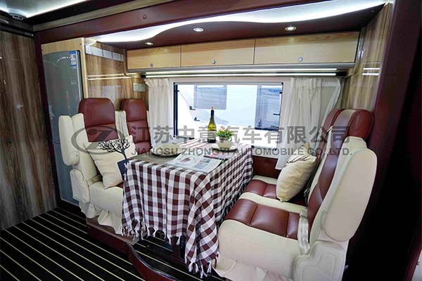 中意SZY5045XLJN2歐勝單拓展自動(dòng)擋依維柯C型房車