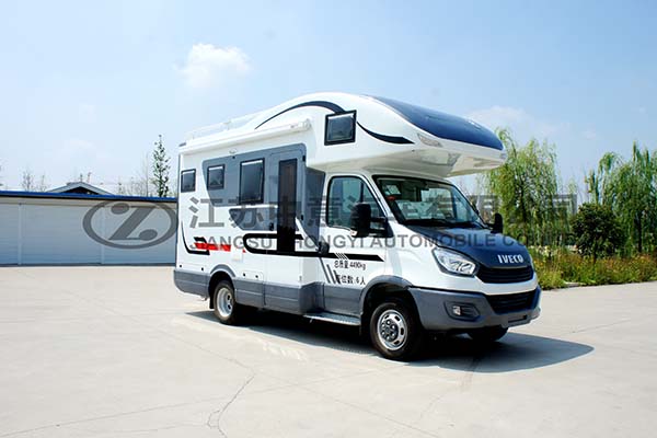 中意SZY5045XLJN2歐勝雙拓展自動擋依維柯C型房車