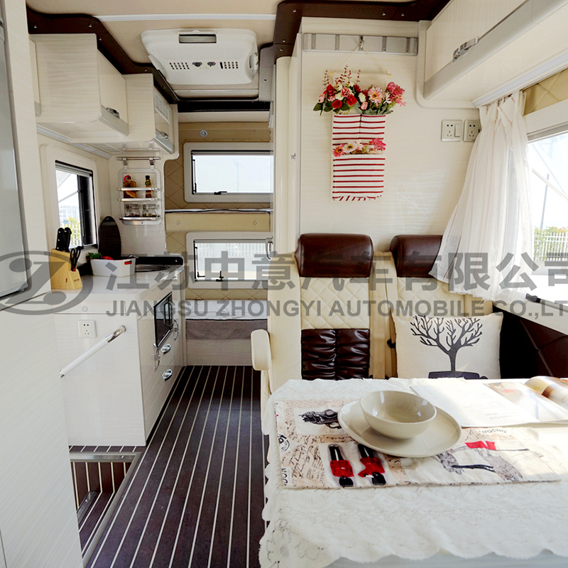 中意依維柯雙拓展c型房車圖片？