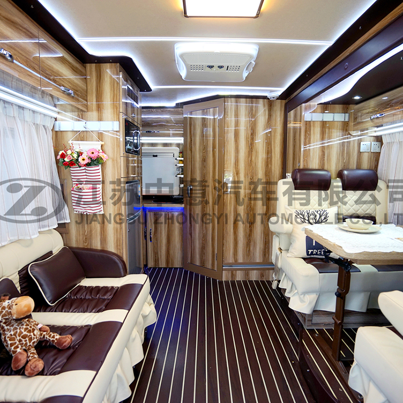 2019款依維柯雙拓展C型房車