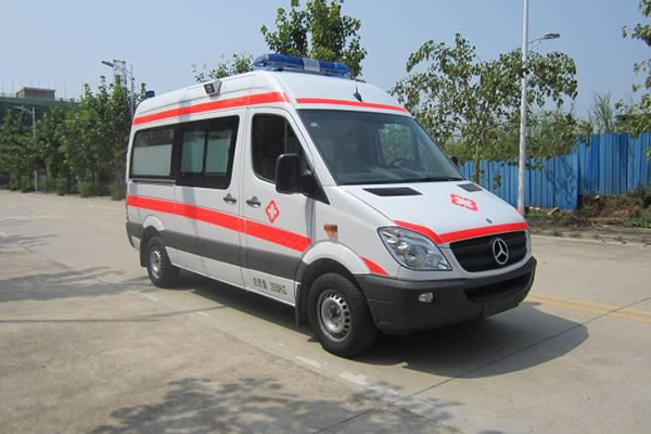 奔馳救護(hù)車