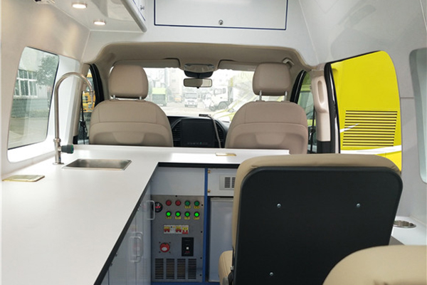 水質(zhì)檢測車