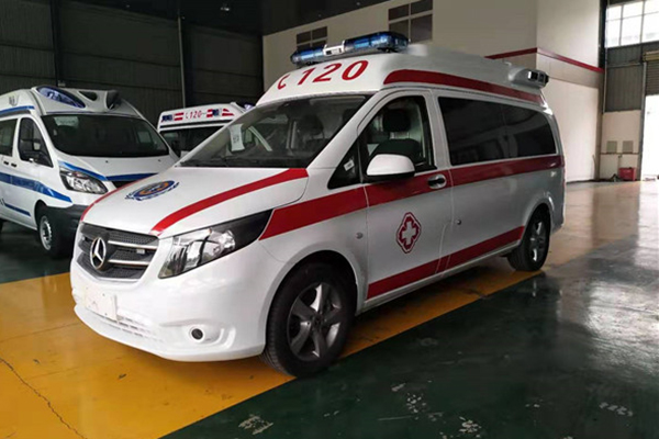 奔馳救護(hù)車